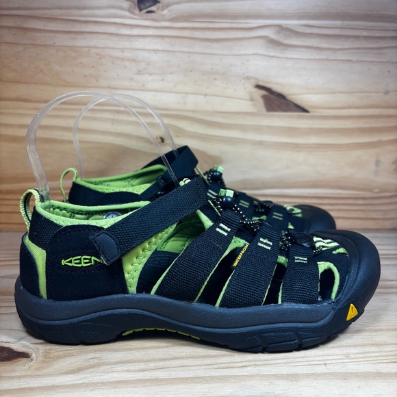 KEEN Newport Washable Black/Green Waterproof Sandals Water Shoes Size US 5 - Picture 1 of 16